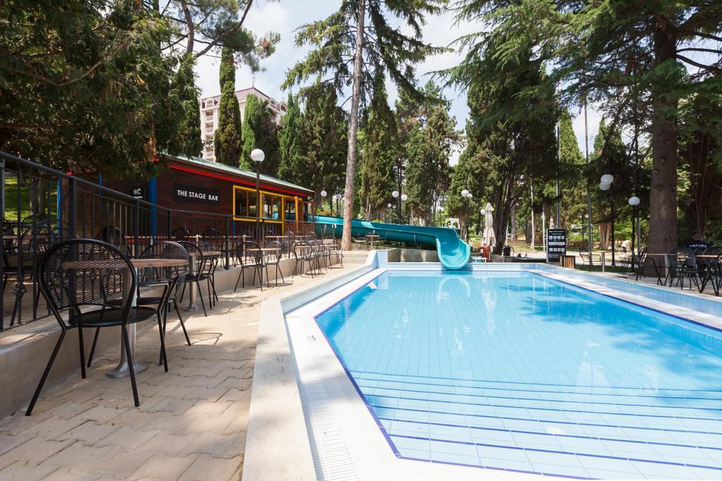 Melia Grand Hermitage All Inclusive Golden Sands Ngoại thất bức ảnh The swimming pool at the resort