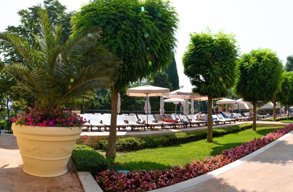 Melia Grand Hermitage All Inclusive Golden Sands Ngoại thất bức ảnh The pool area